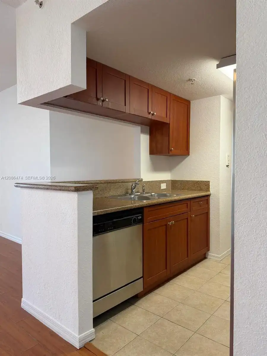 36 NW 6th Ave # 908, Miami FL 33128 photo 3