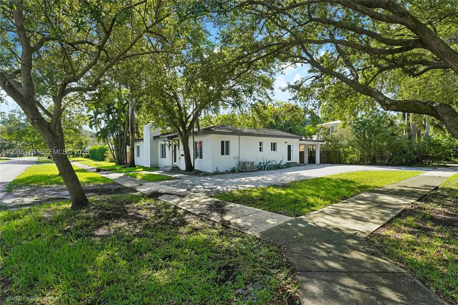 101 Palmetto Dr, Miami Springs FL 33166 photo 2