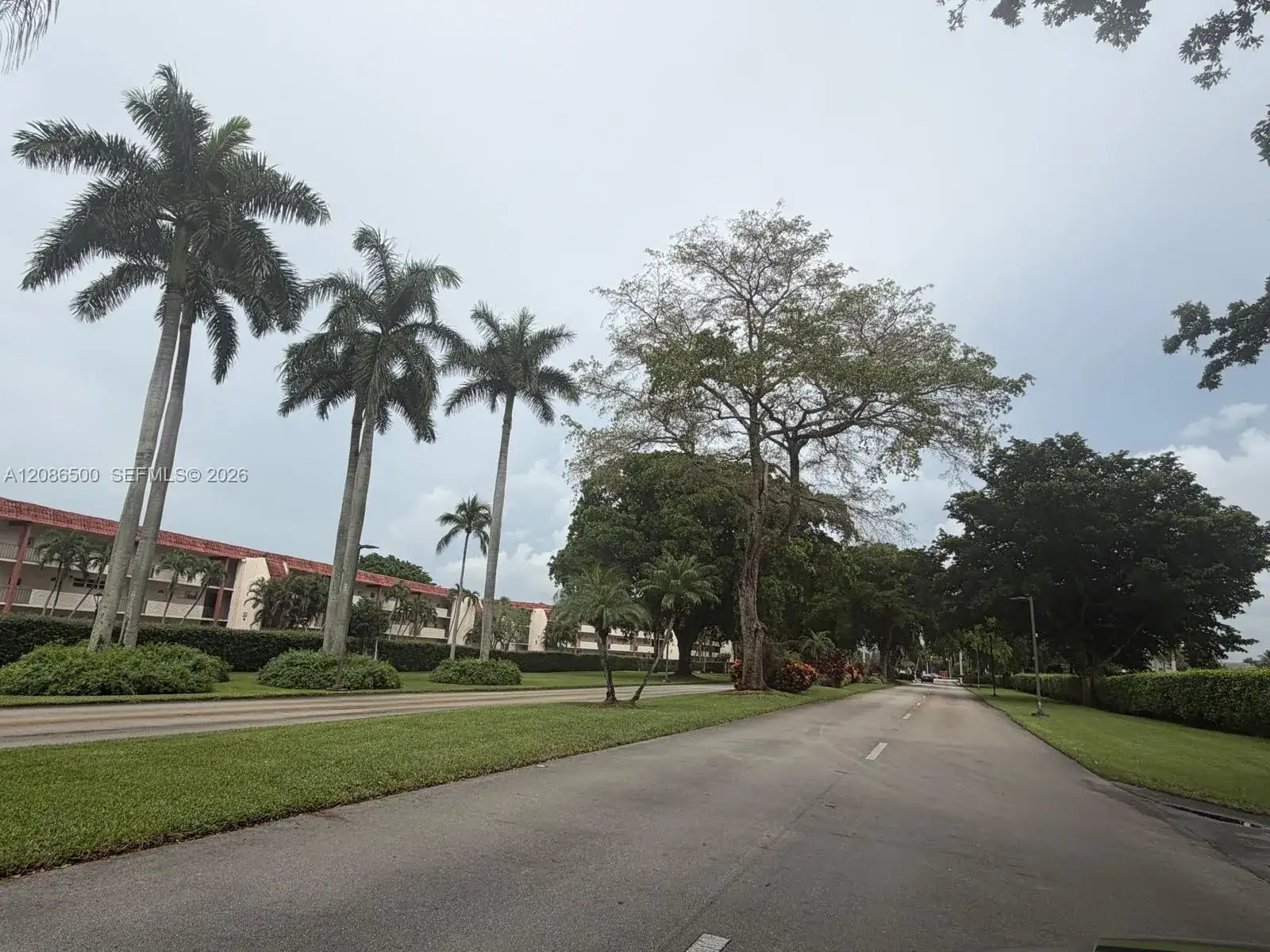 400 S Hollybrook Dr # 306, Pembroke Pines FL 33025 photo 2