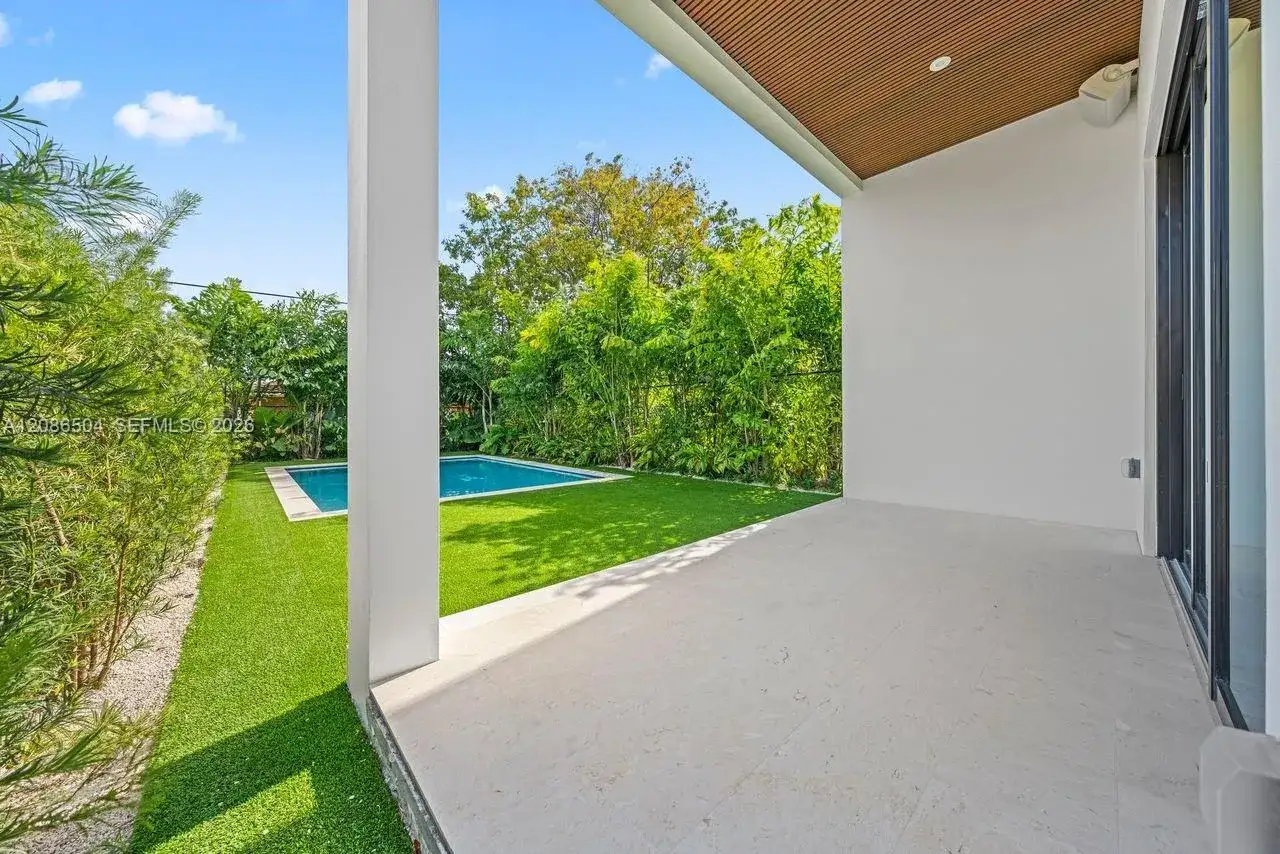 3322 SW 23 St, Miami FL 33145 photo 3