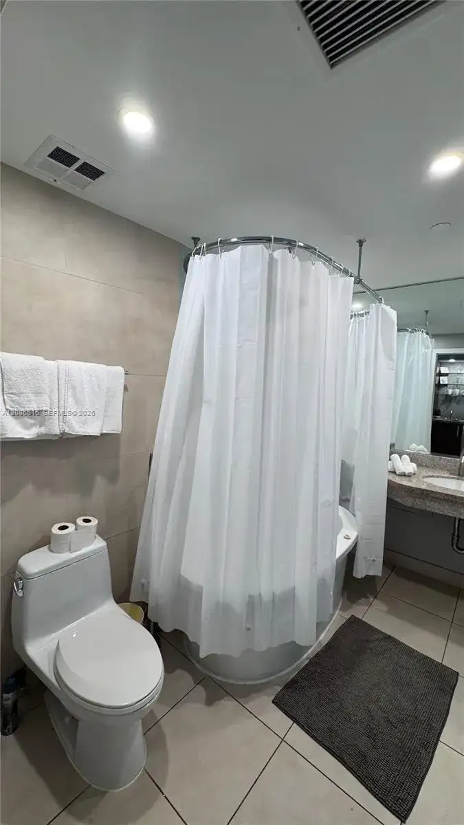 1036 Ocean Dr # B205, Miami Beach FL 33139 photo 3