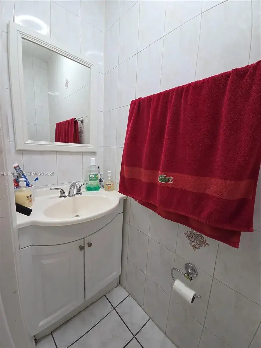 1784 W 56th Ter # 401, Hialeah FL 33012 photo 5