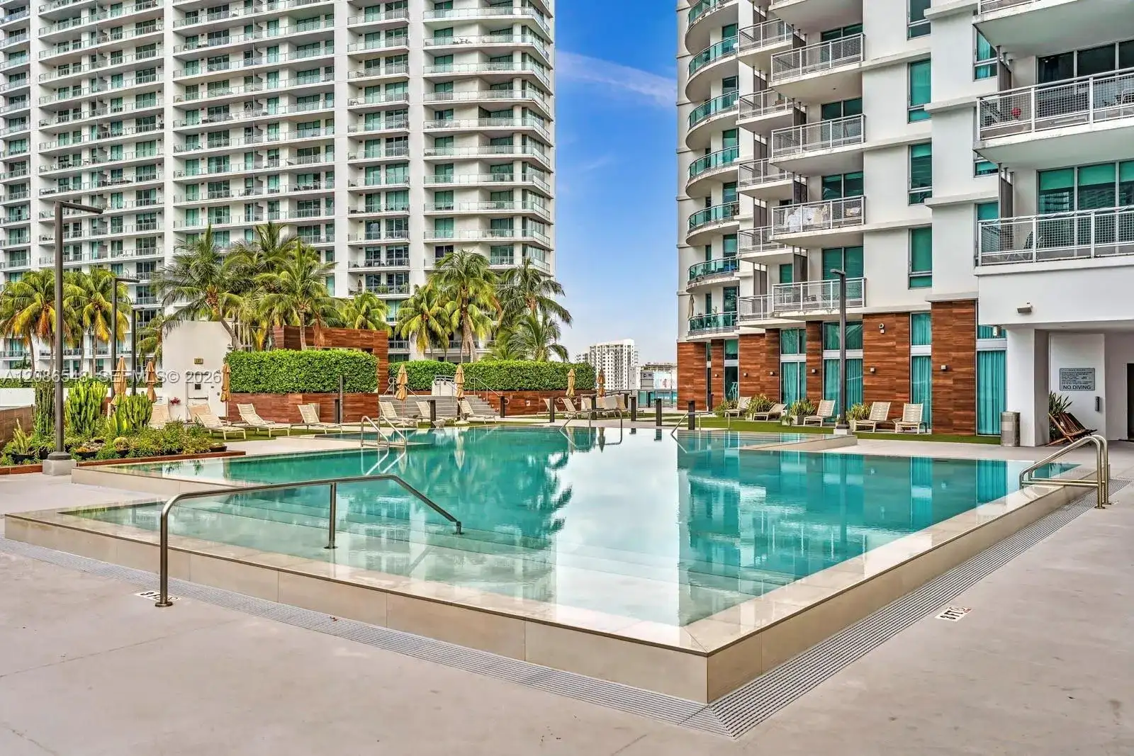 350 S Miami Ave # 3605, Miami FL 33130 photo 2