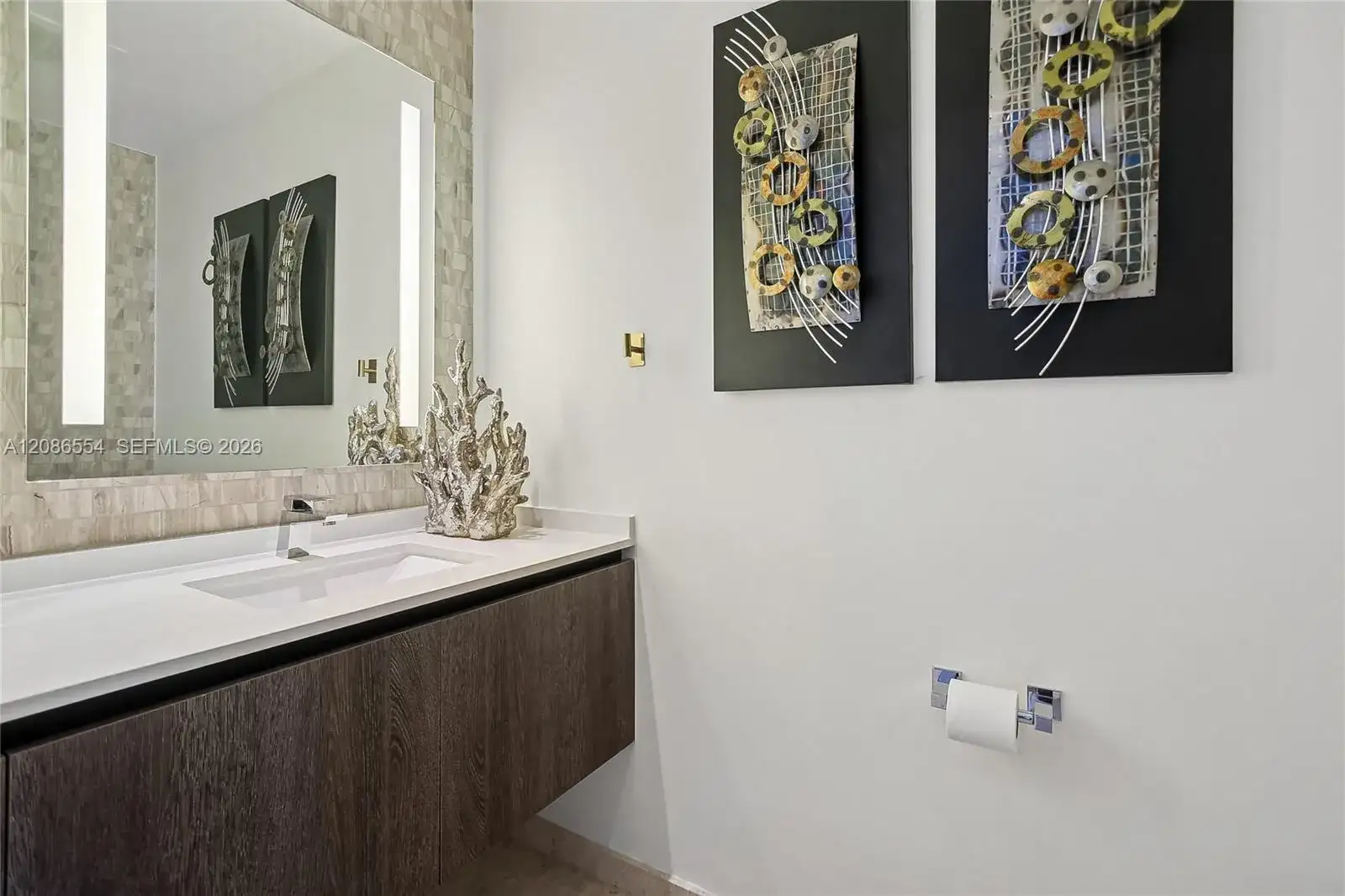 68 SE 6th St # 3306, Miami FL 33131 photo 2