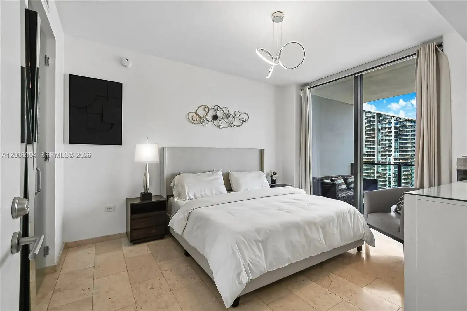 68 SE 6th St # 3306, Miami FL 33131 photo 3