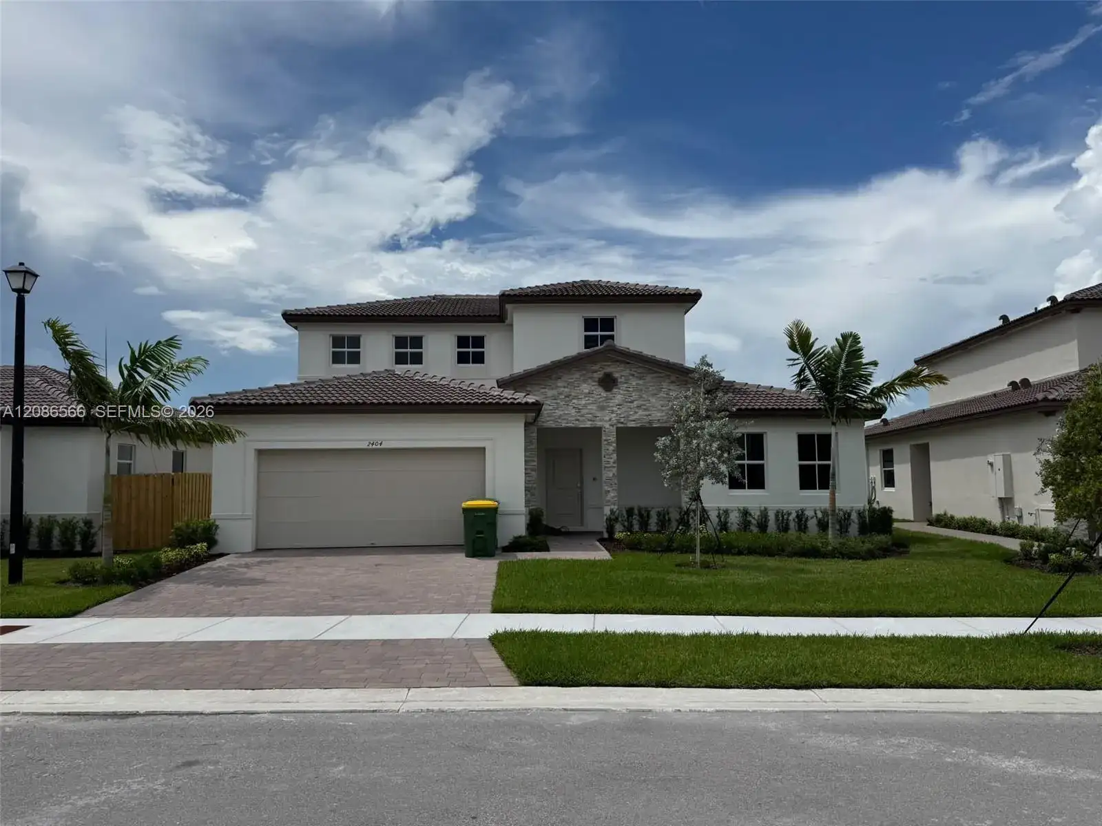 2404 SE 29th Dr, Homestead FL 33035 photo 2