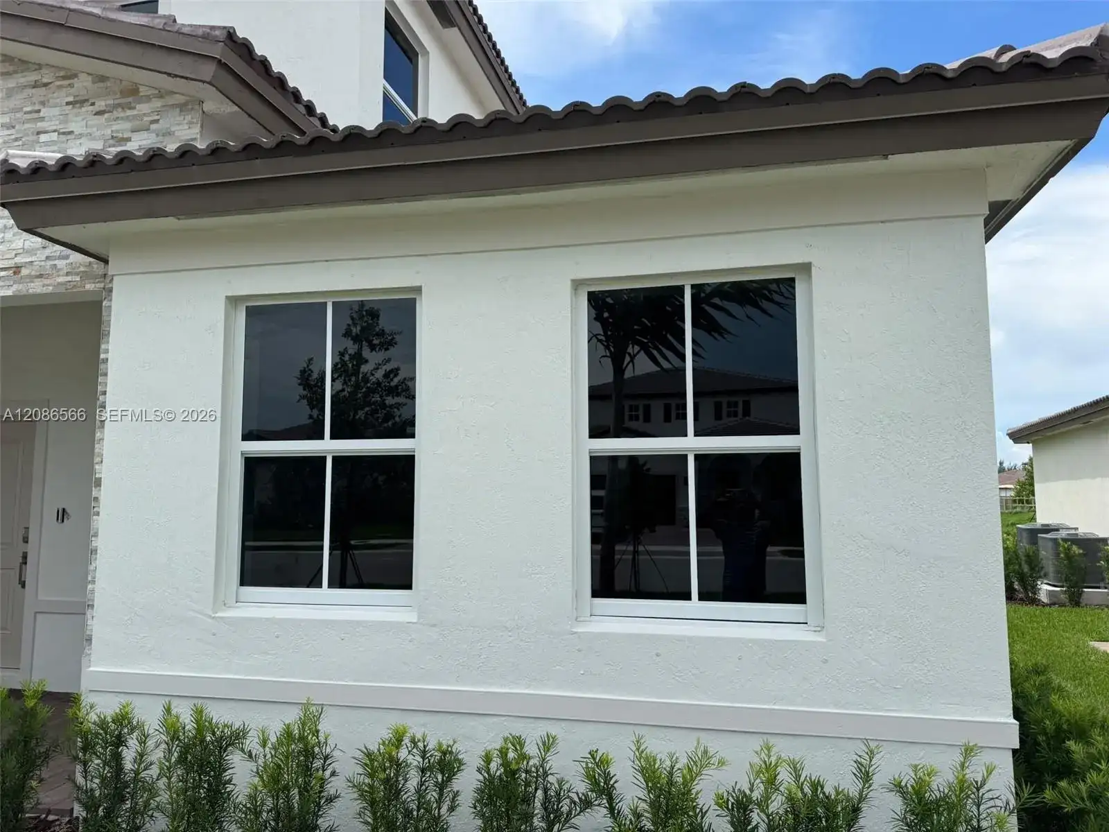 2404 SE 29th Dr, Homestead FL 33035 photo 4