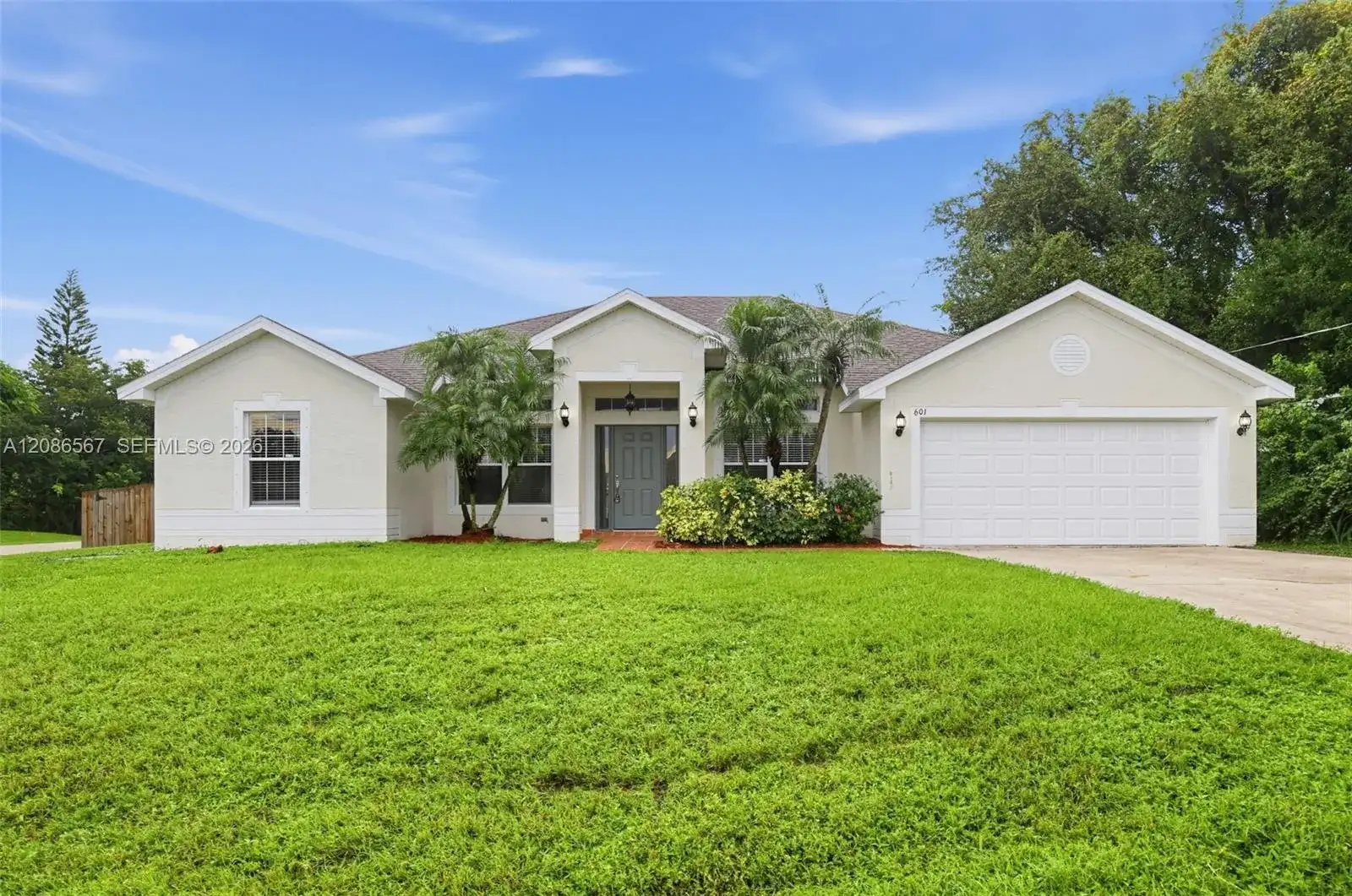 601 SW Curtis St, Port St. Lucie FL 34983 photo 4