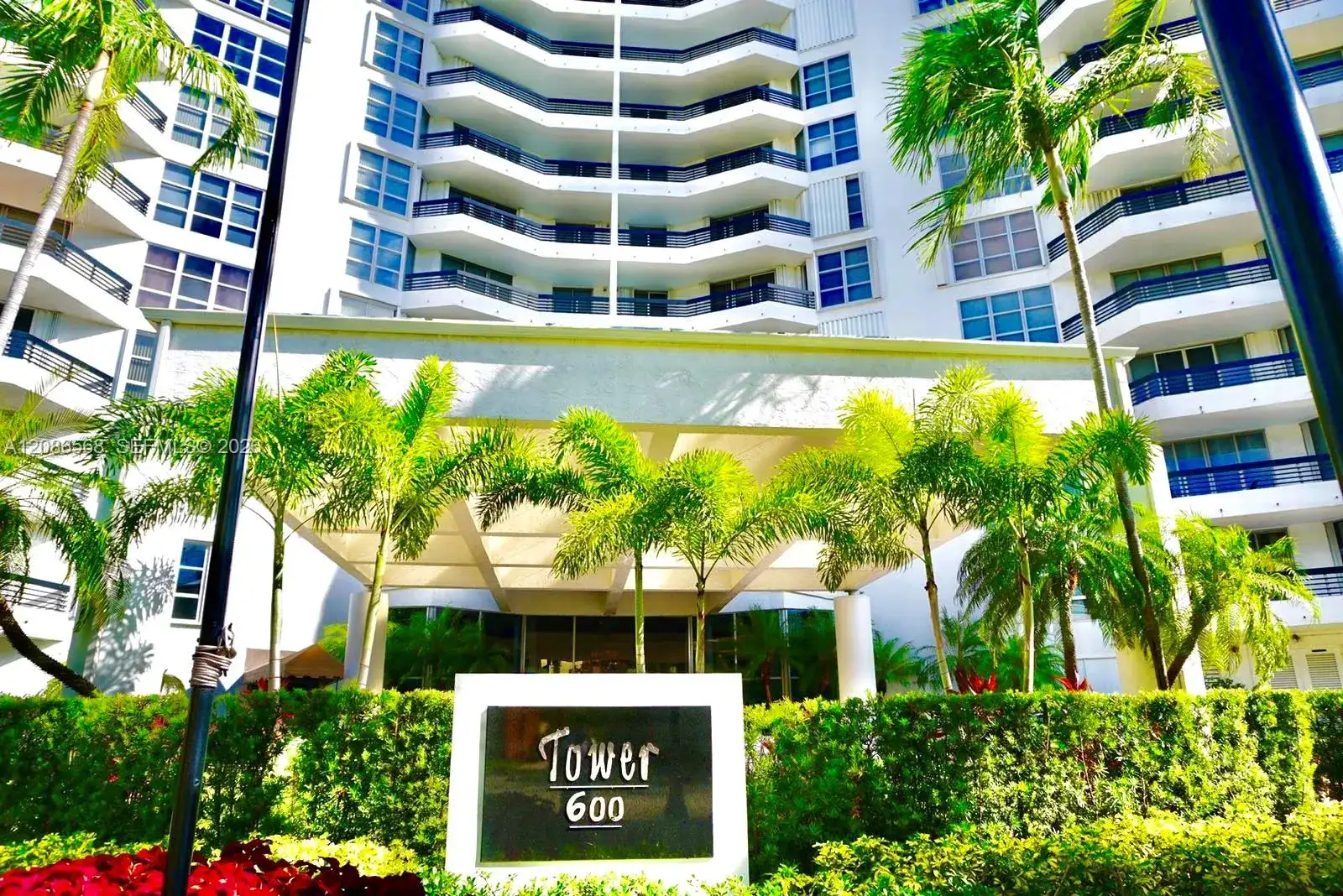 3400 NE 192nd St # 606, Aventura FL 33180 photo 2