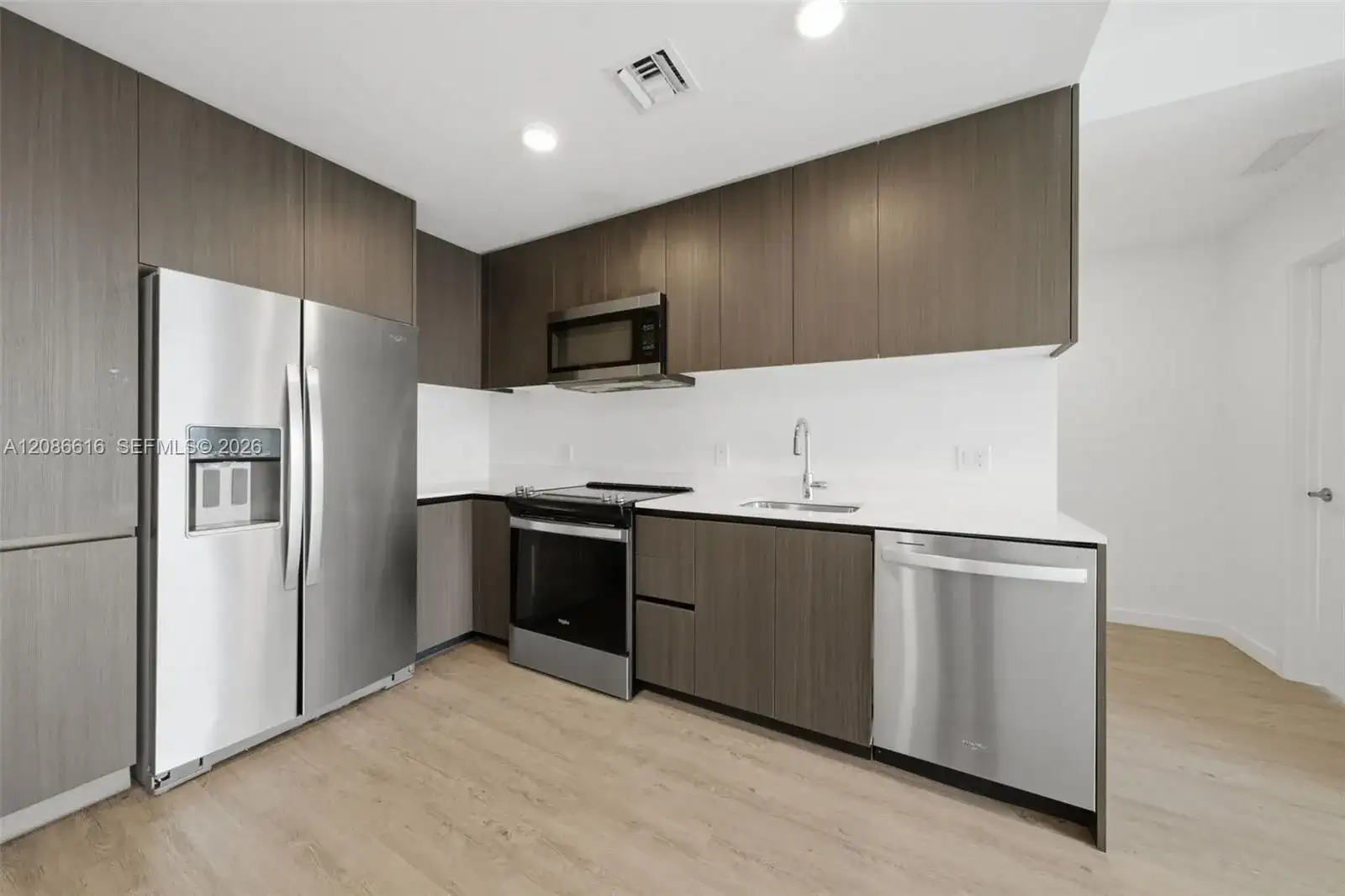 2000 Biscayne Blvd # 1903, Miami FL 33137 photo 4