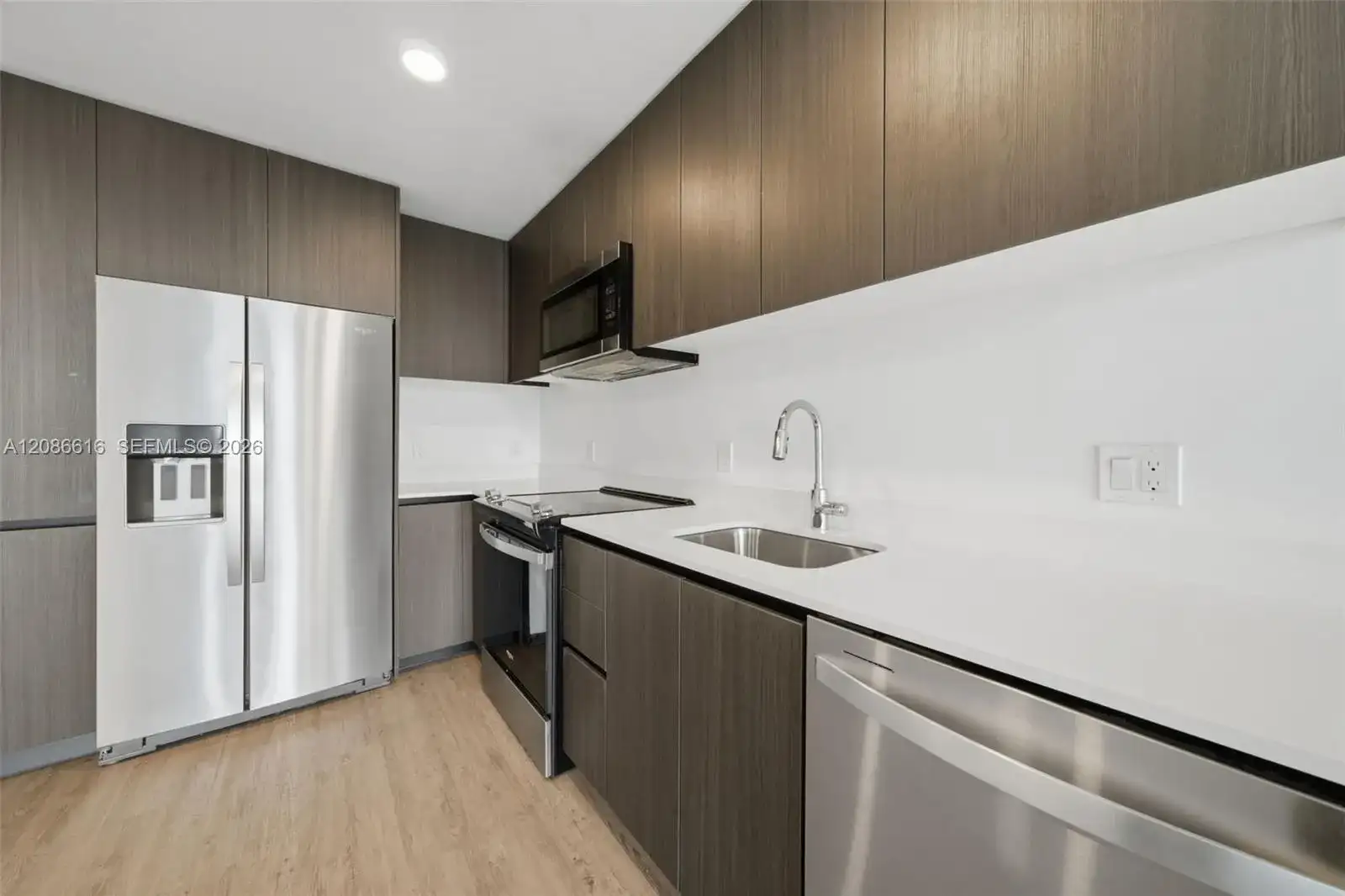 2000 Biscayne Blvd # 1903, Miami FL 33137 photo 5