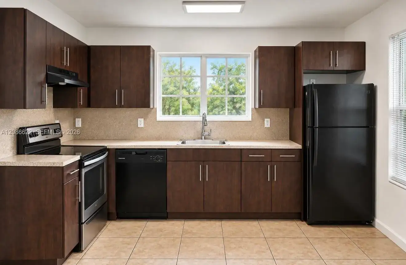 13 S Royal Poinciana Blvd # 20, Miami Springs FL 33166 photo 2