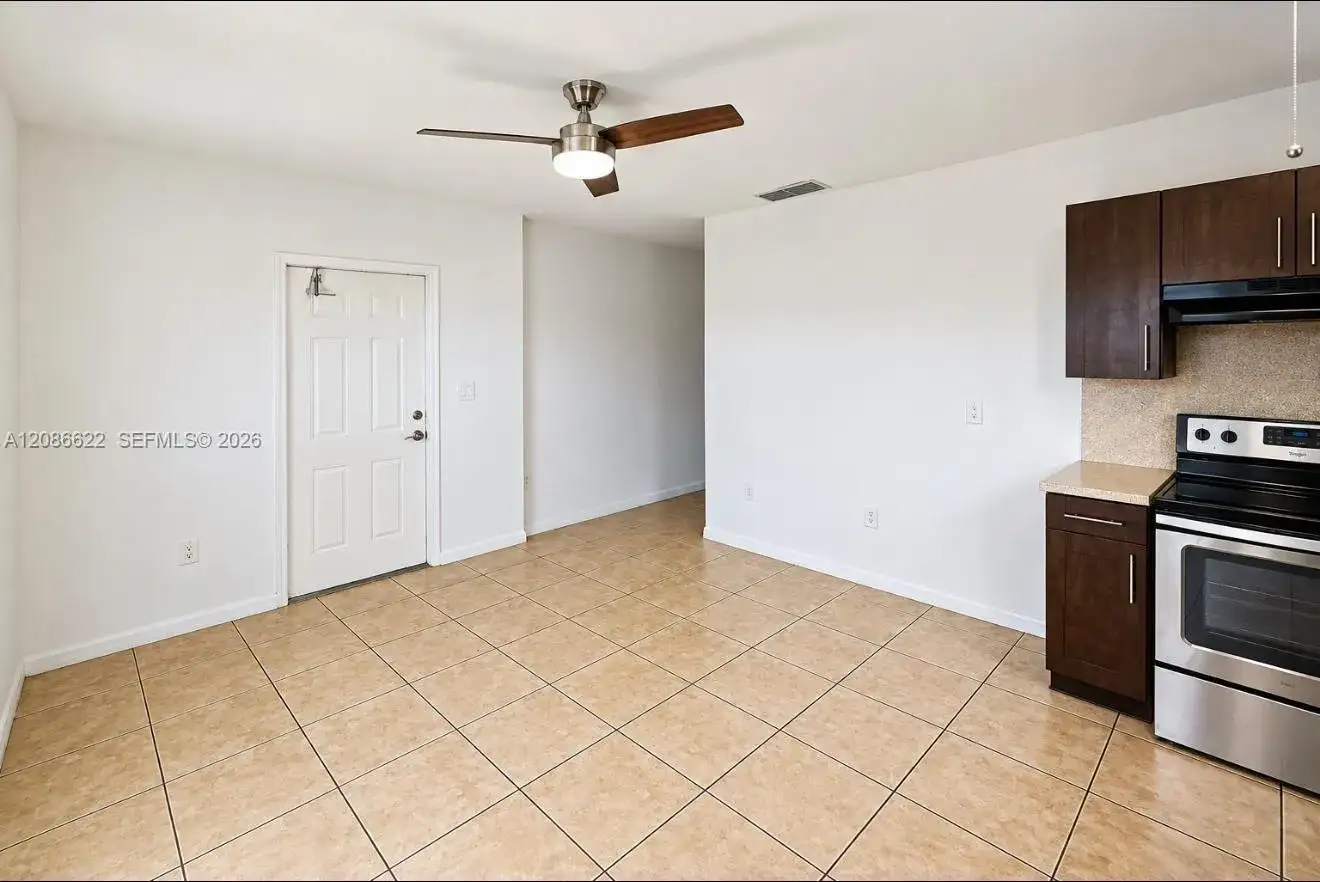 13 S Royal Poinciana Blvd # 20, Miami Springs FL 33166 photo 3