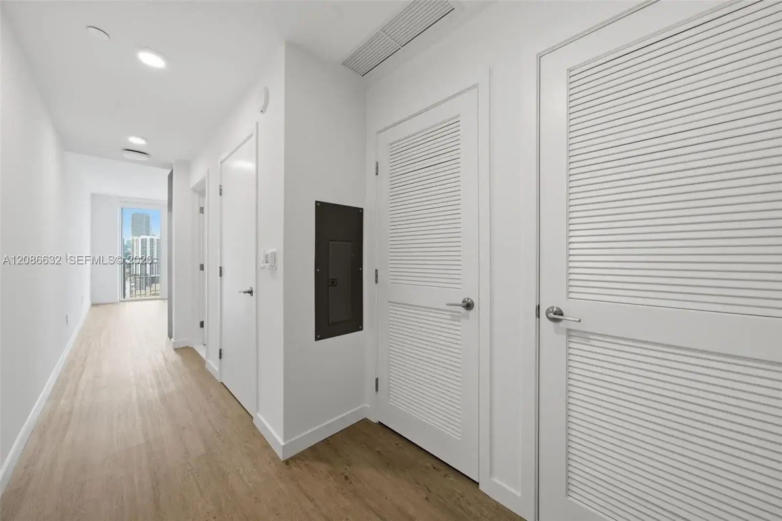 2000 Biscayne Blvd # 2414, Miami FL 33137 photo 2