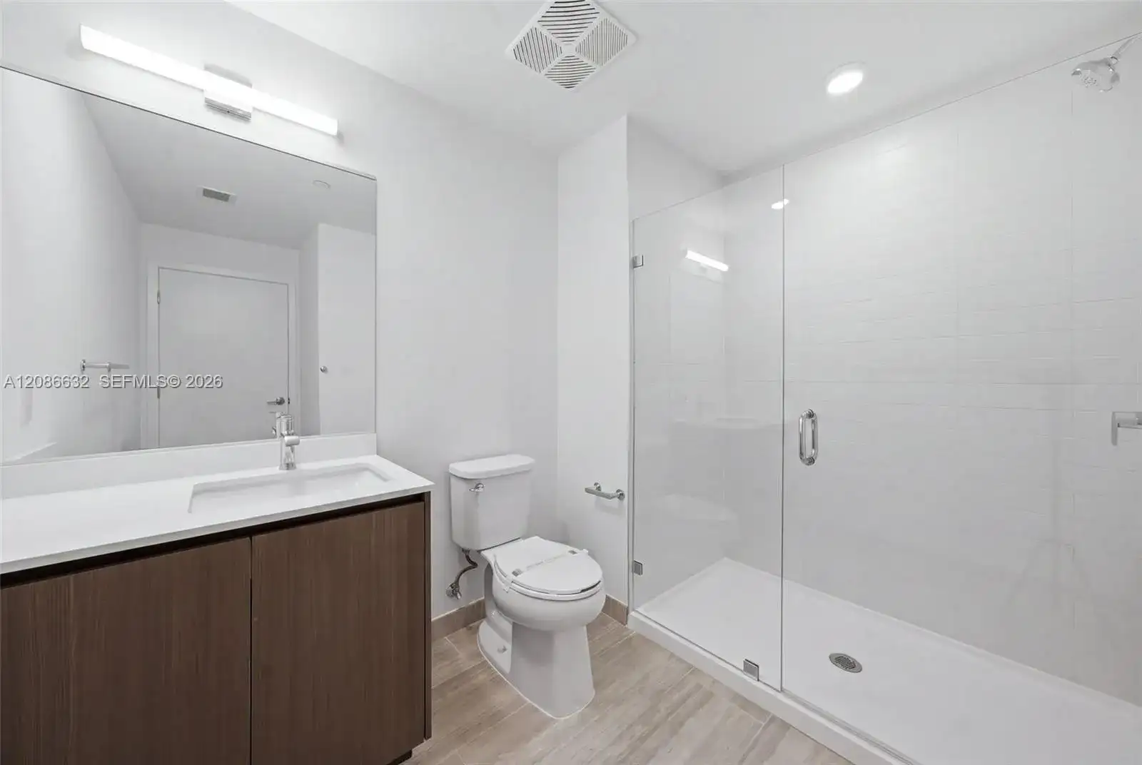 2000 Biscayne Blvd # 2414, Miami FL 33137 photo 5