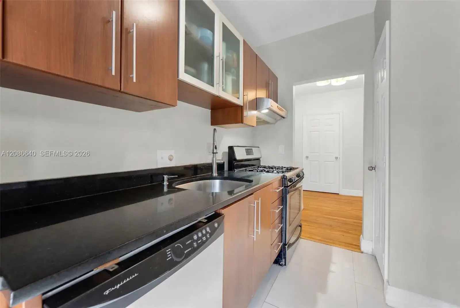 320 85th St # 15, Miami Beach FL 33141 photo 5