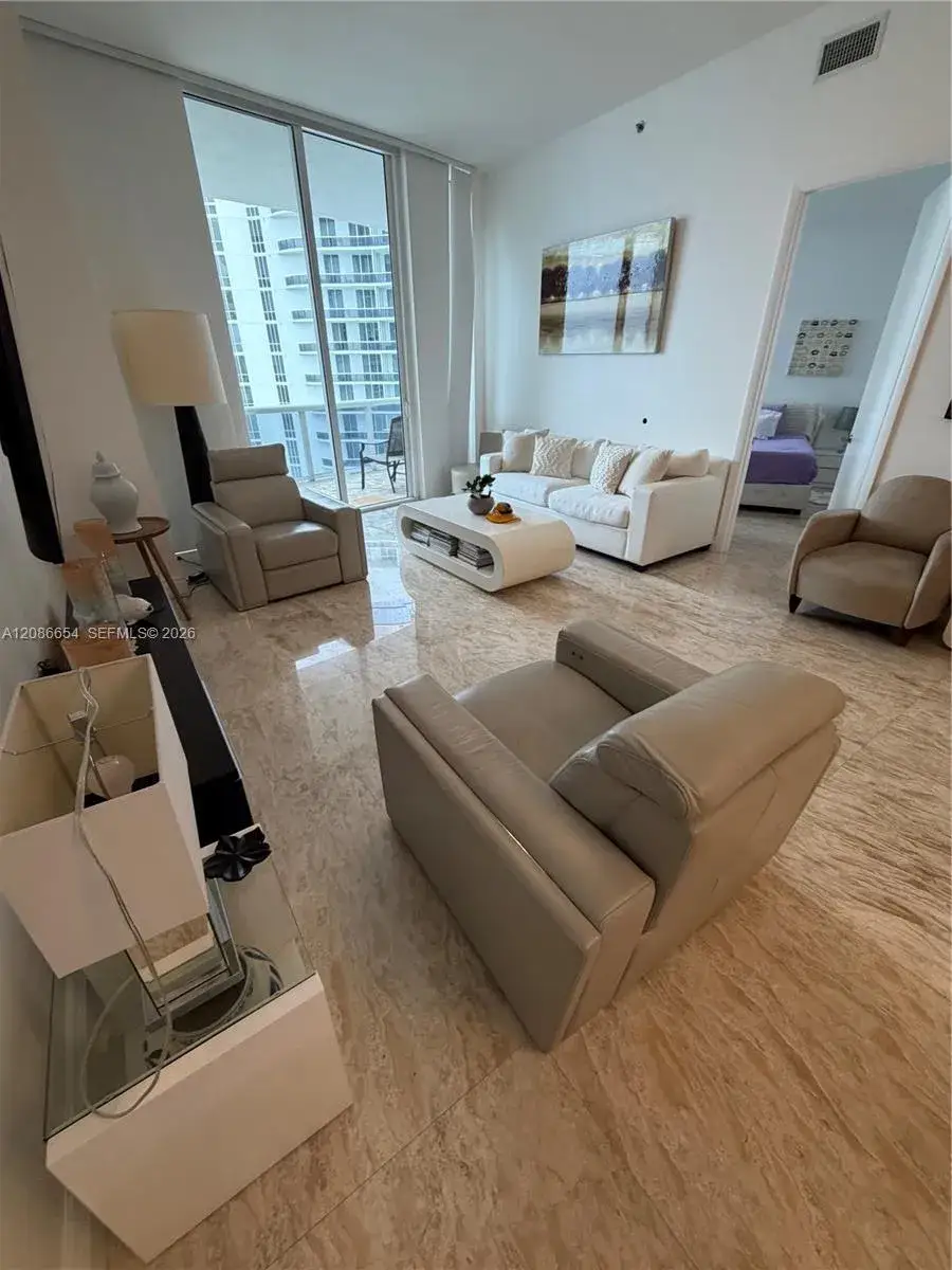 15901 Collins Ave # 3707, Sunny Isles Beach FL 33160