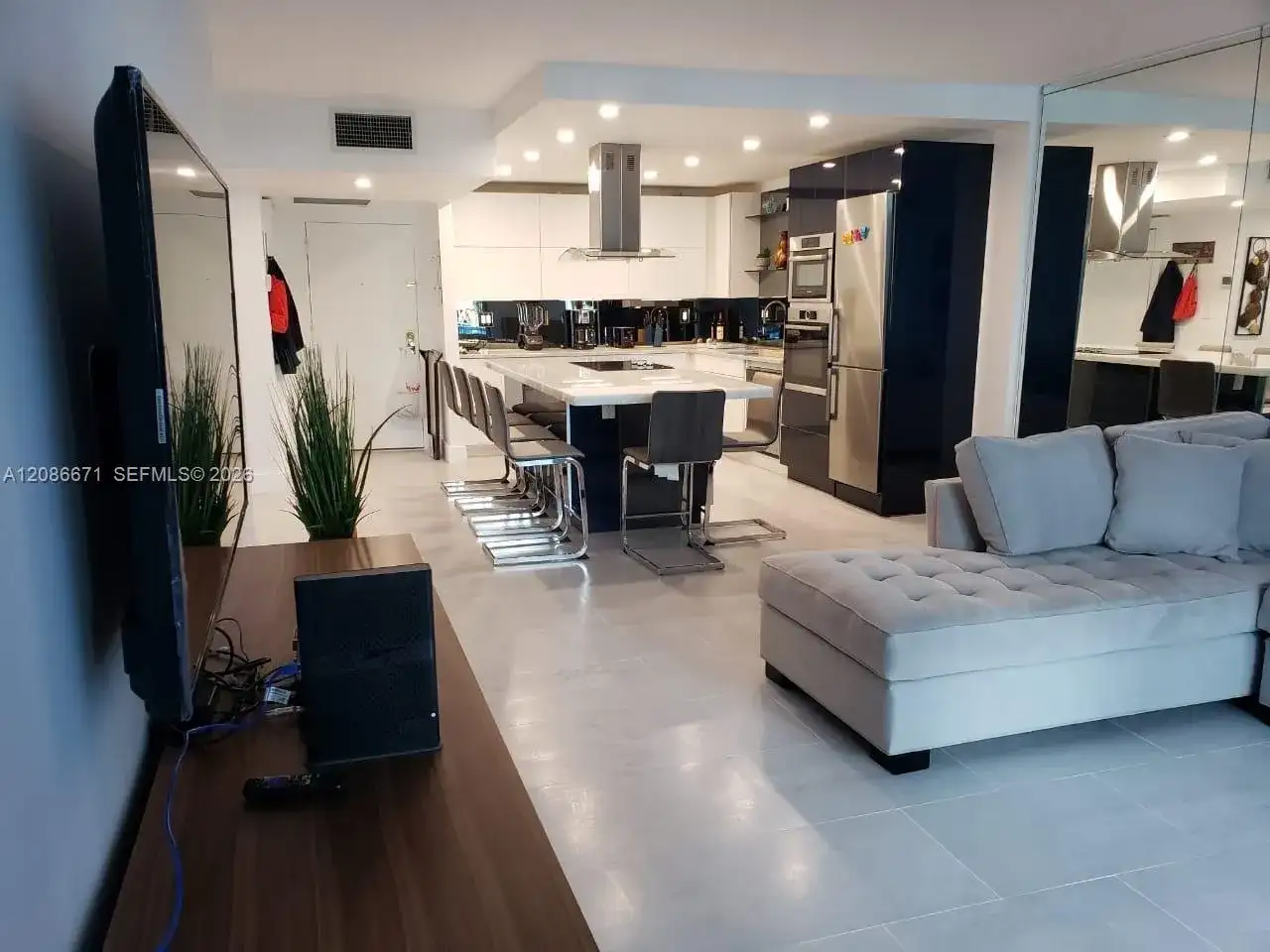 2301 Collins # 516, Miami Beach FL 33139 photo 3