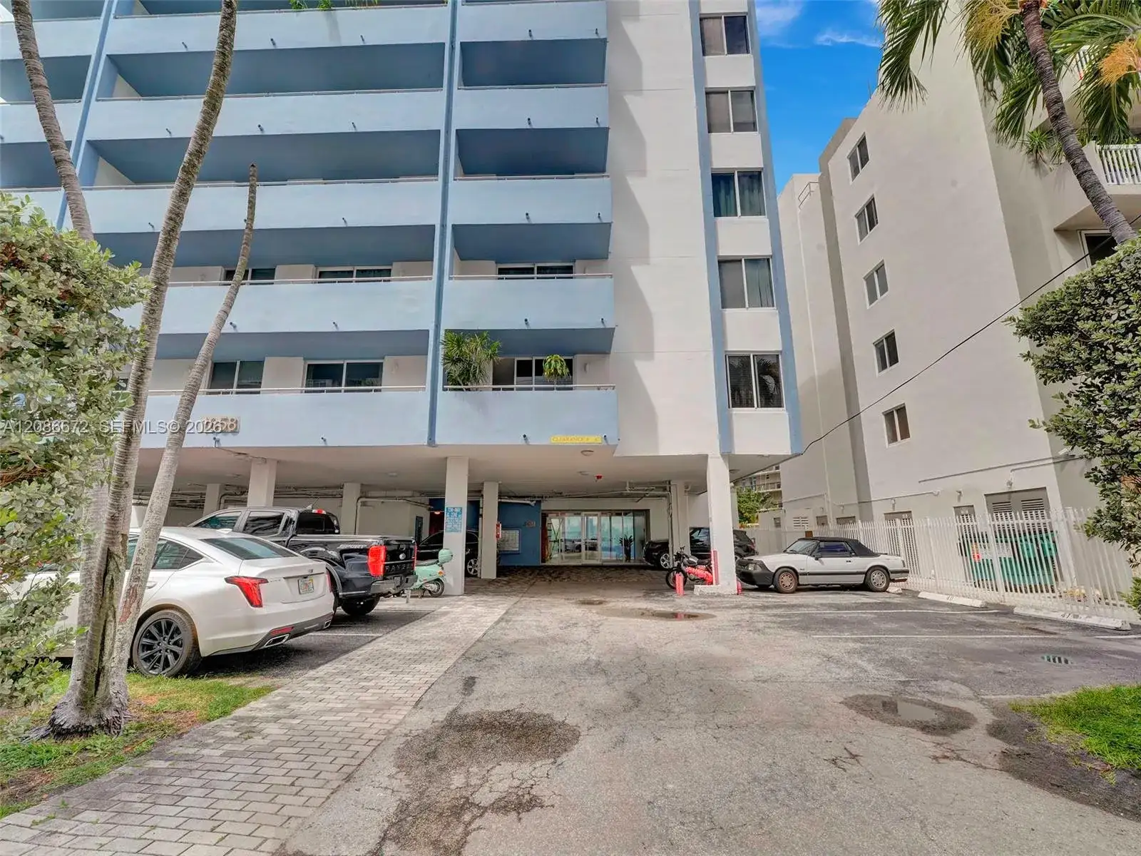 1658 Bay Rd # 303, Miami Beach FL 33139 photo 3