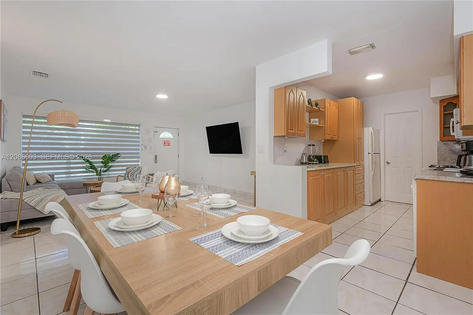 815 SW 6th Ave, Hallandale Beach FL 33009
