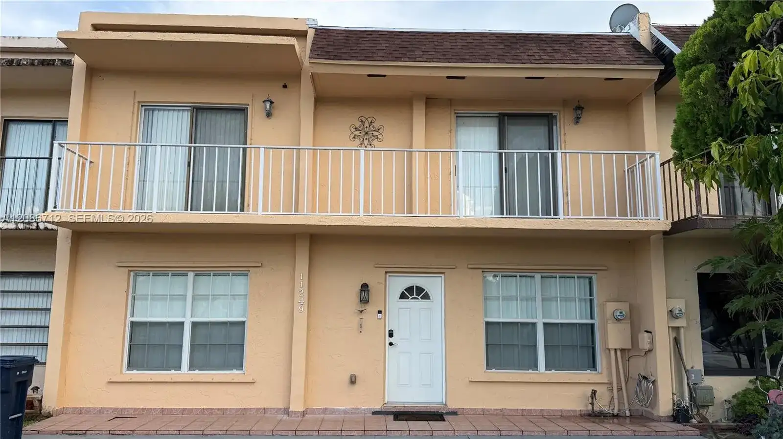 11249 SW 33rd Cir Pl, Miami FL 33165 photo 2