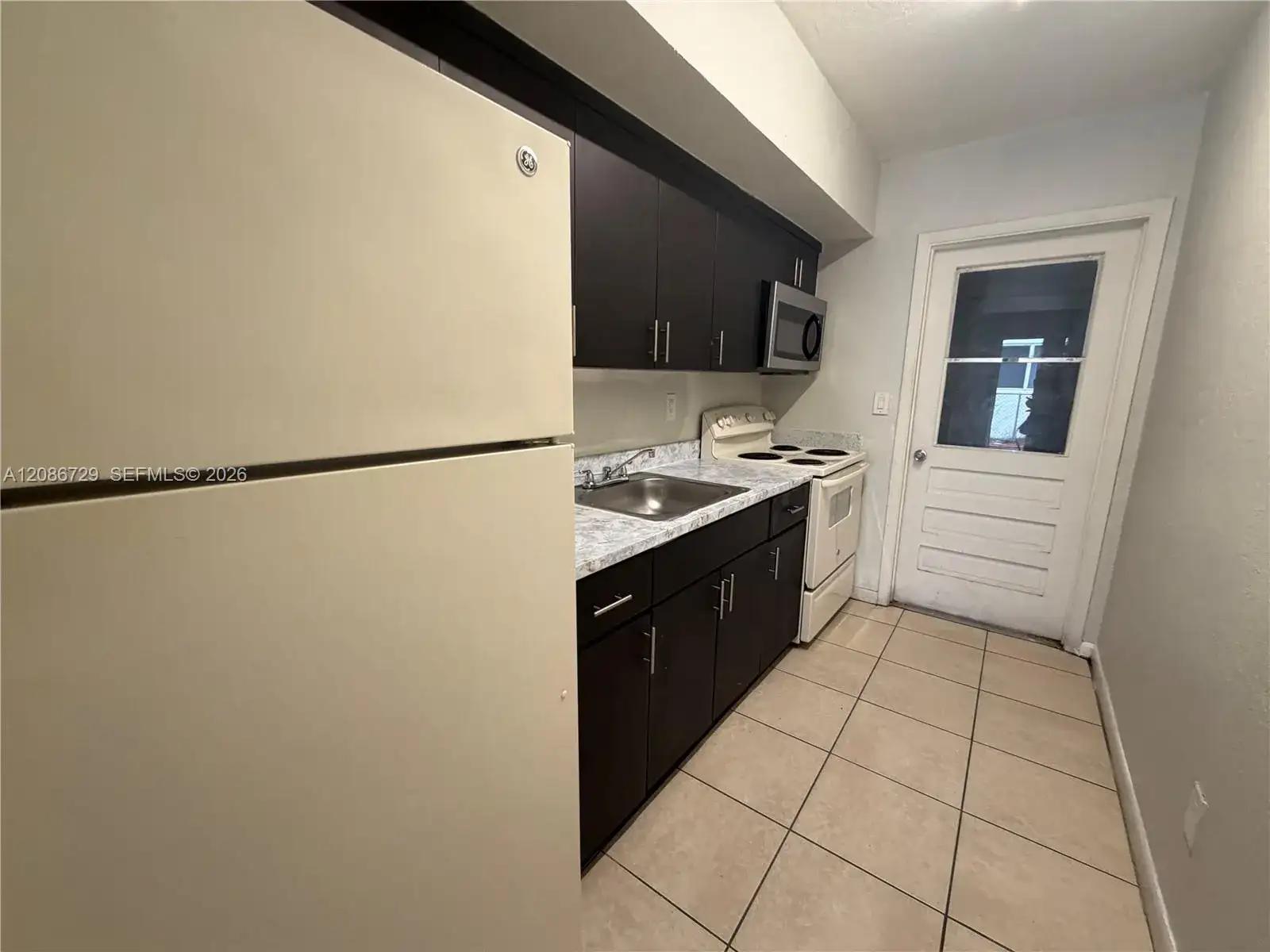 148 NW 14th Way # 1, Dania Beach FL 33004 photo 3