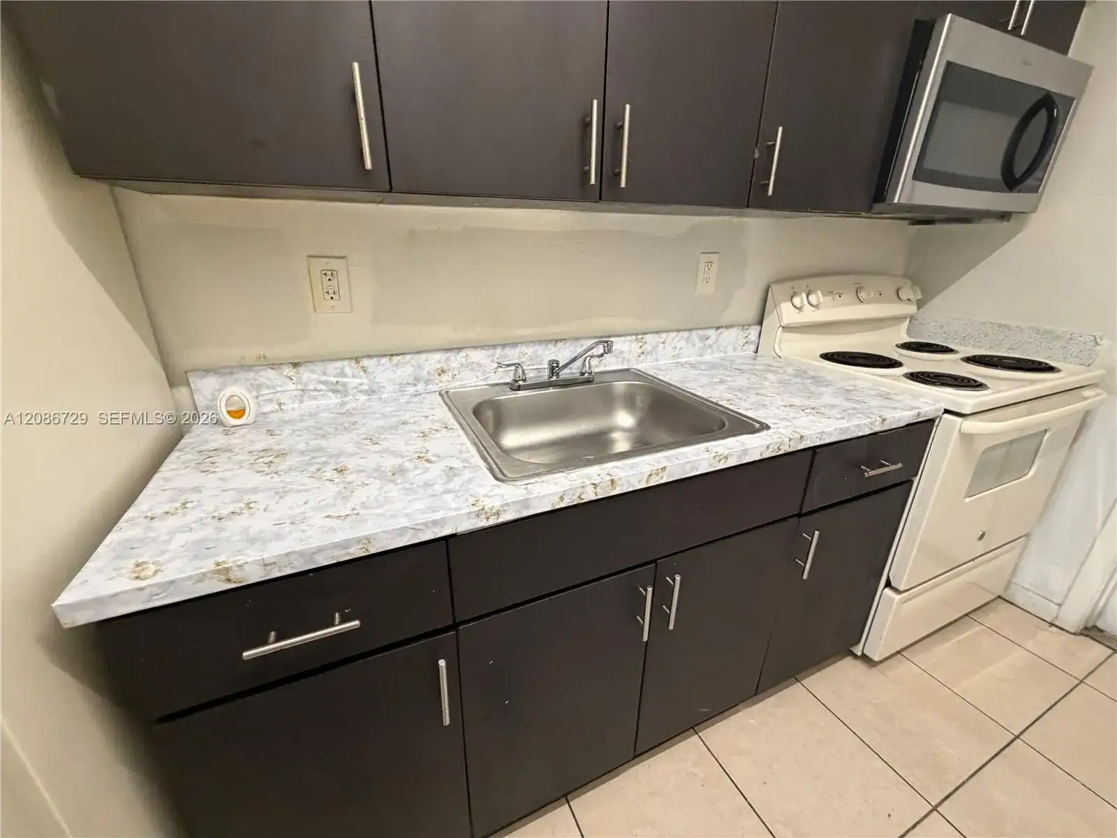 148 NW 14th Way # 1, Dania Beach FL 33004 photo 4