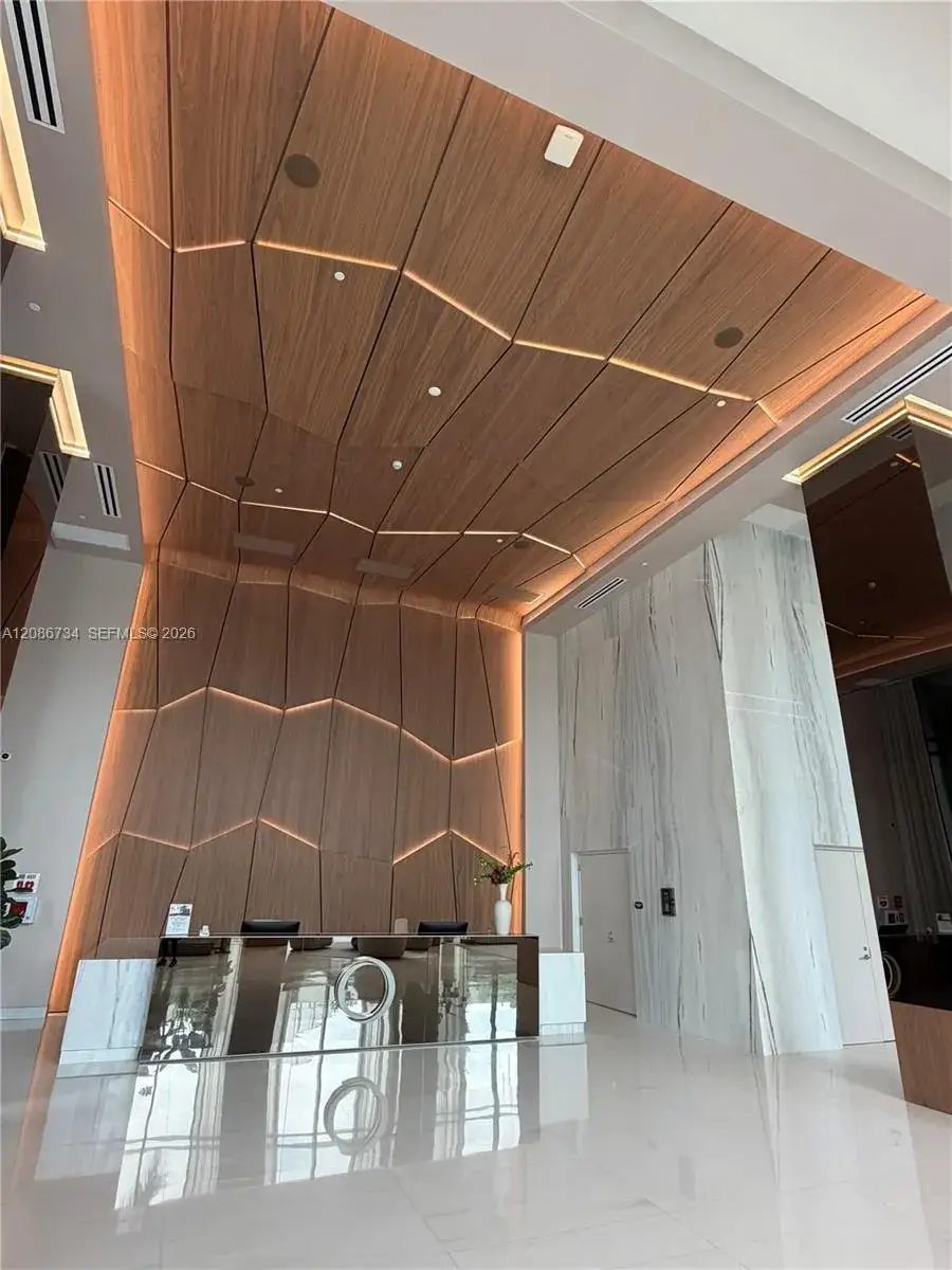 1170 E Hallandale # 1003, Hallandale Beach FL 33009