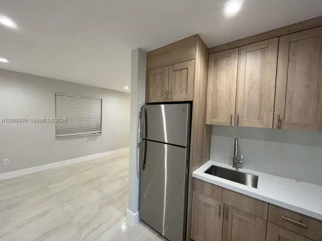 1844 NW 19th St # 5, Miami FL 33125 photo 2