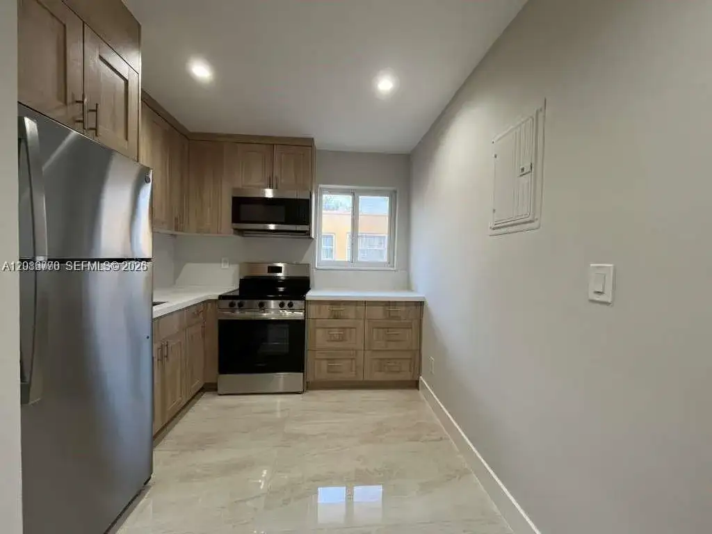 1844 NW 19th St # 5, Miami FL 33125 photo 4