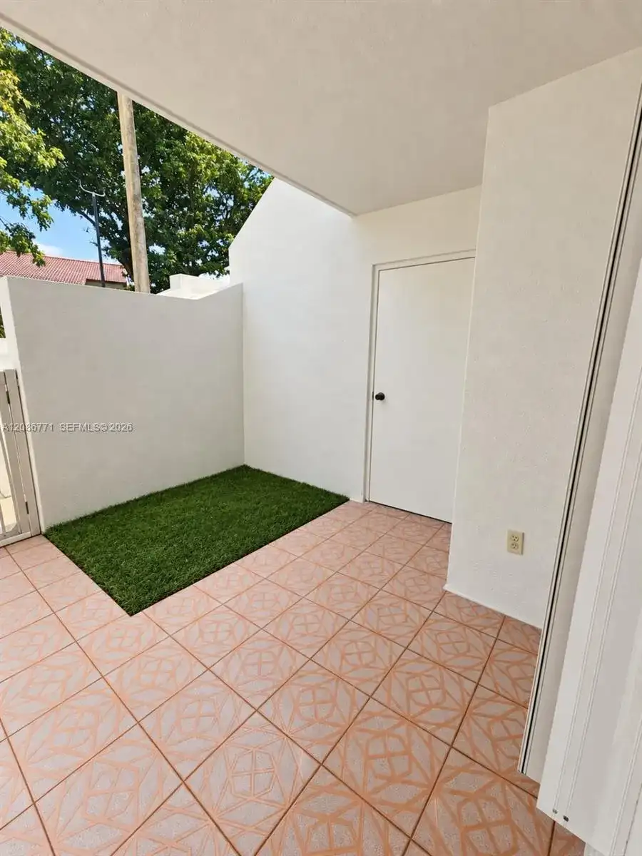 15385 SW 76th Ter # 107, Miami FL 33193 photo 4