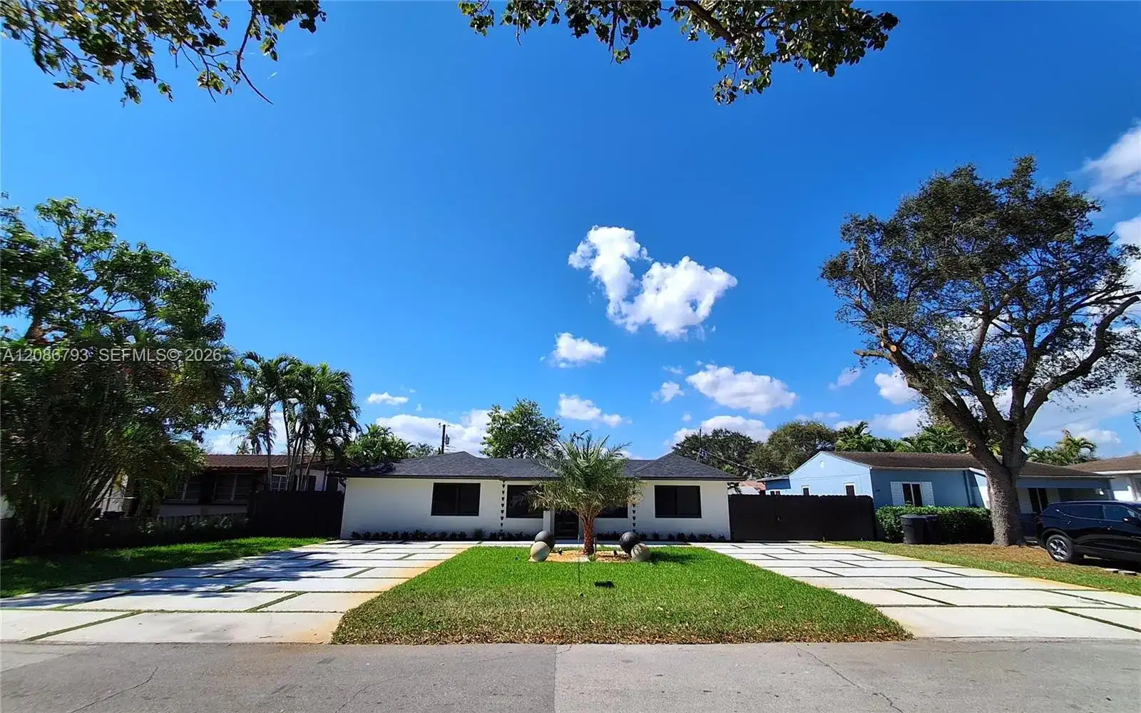 216 Shadow Way, Miami Springs FL 33166