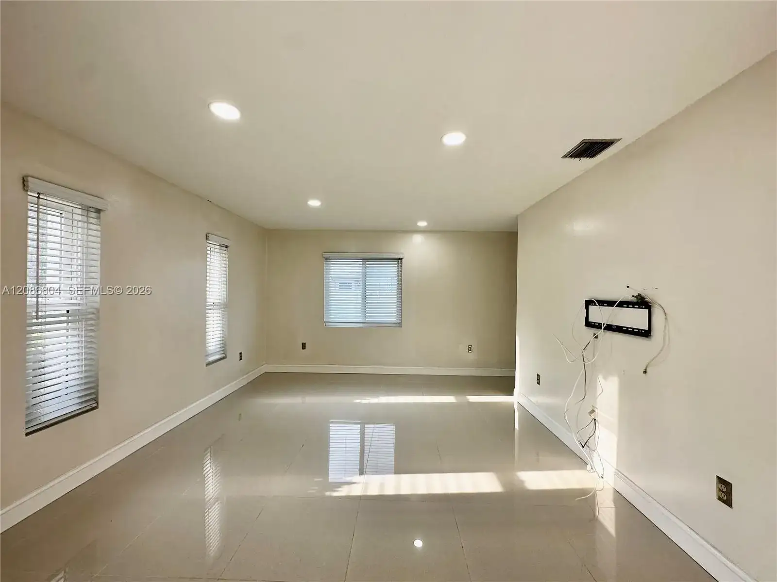 18155 SW 105th Ave, Miami FL 33157 photo 2