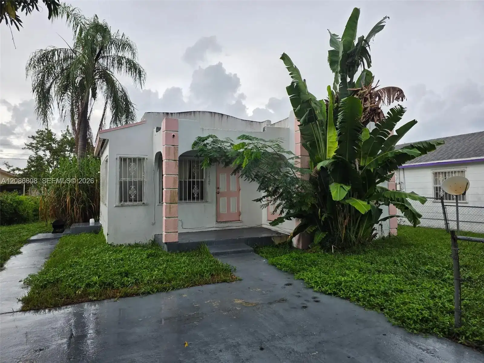 1472 W 34th St, Riviera Beach FL 33404