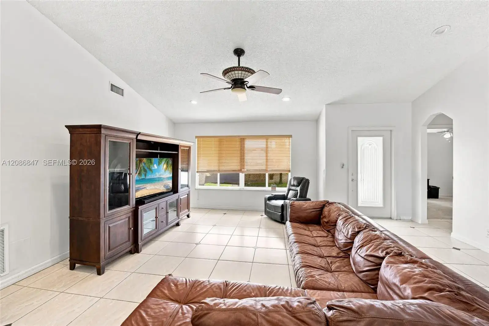 511 NW 104th Ave, Plantation FL 33324 photo 4