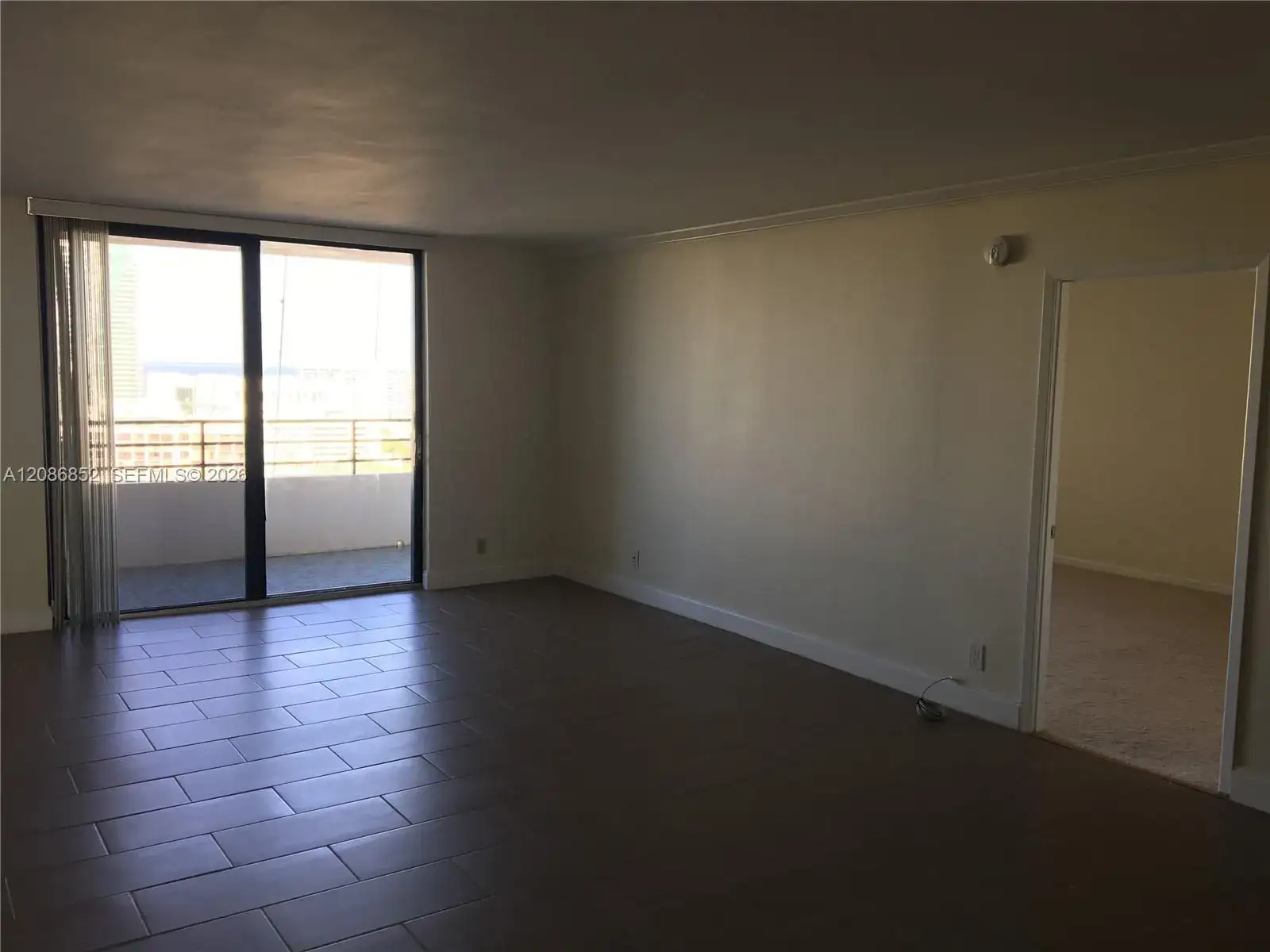 2500 Parkview Dr # 2004, Hallandale Beach FL 33009 photo 2