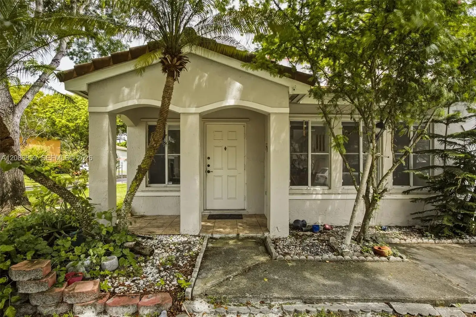 16525 SW 97th Ter, Miami FL 33196 photo 3