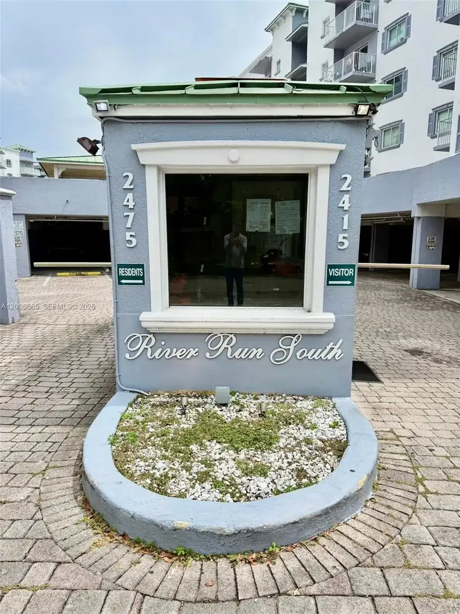 2475 NW 16th Street Rd # 418, Miami FL 33125 photo 3