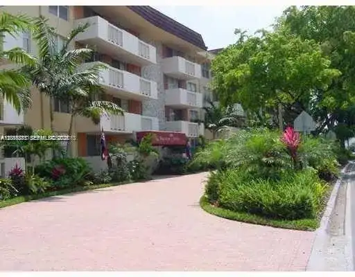 1800 Sans Souci Blvd # 428, North Miami FL 33181