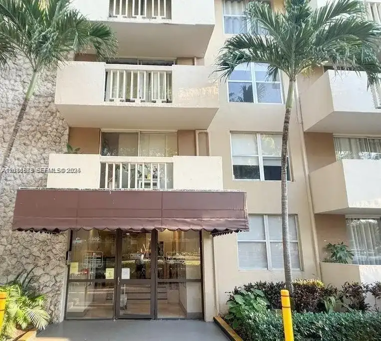 1800 Sans Souci Blvd # 428, North Miami FL 33181 photo 2