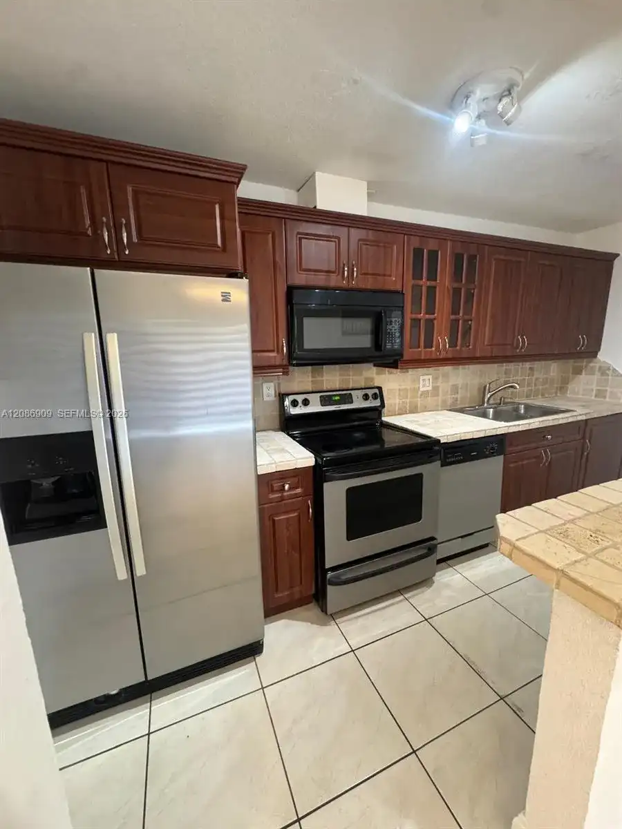 4610 NW 79th Ave # 2C, Doral FL 33166