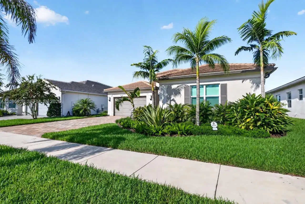12046 SW Laguna Bay Pkwy, Port St. Lucie FL 34987 photo 4