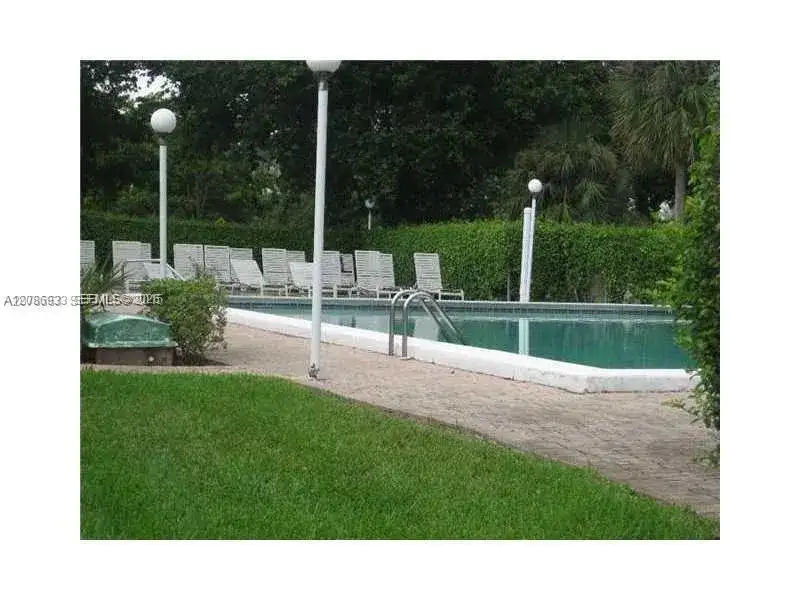 3001 W Rolling Hills Cir # 407, Davie FL 33328 photo 3