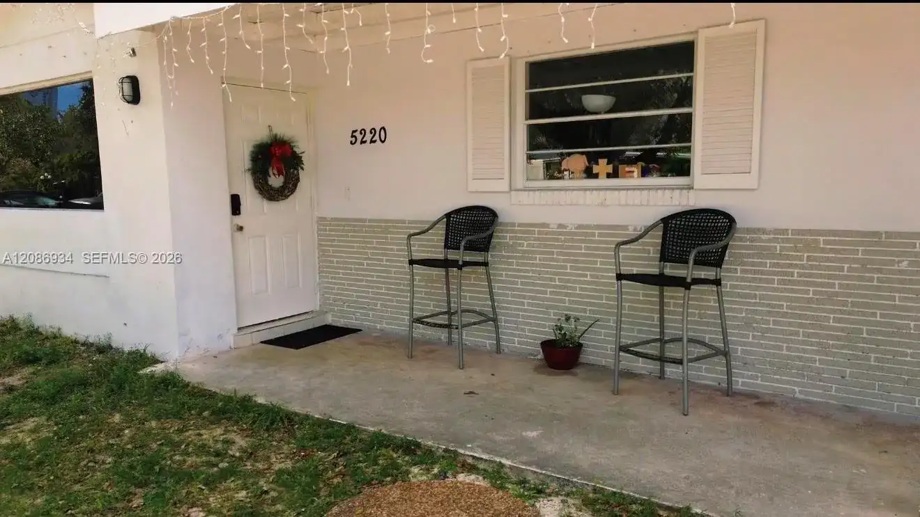 5220 SW 57th St, Davie FL 33314 photo 4