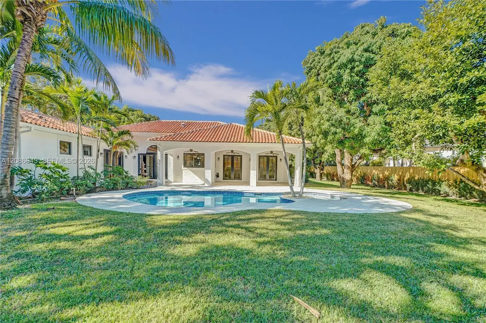 7935 SW 168th St, Palmetto Bay FL 33157 photo 2