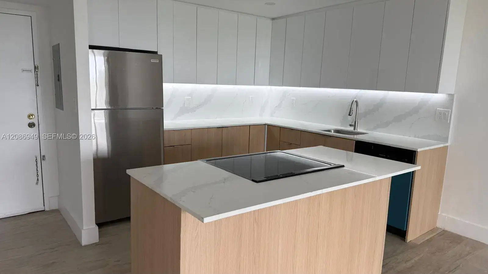 16740 NE 9th Ave # 409, North Miami Beach FL 33162 photo 2