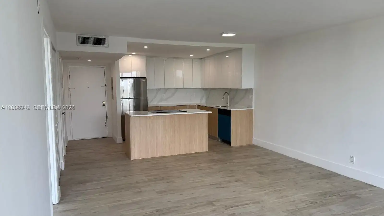16740 NE 9th Ave # 409, North Miami Beach FL 33162 photo 3