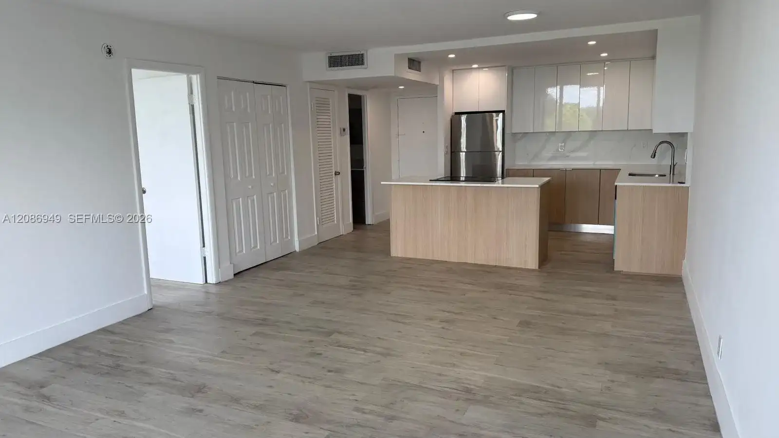 16740 NE 9th Ave # 409, North Miami Beach FL 33162 photo 5