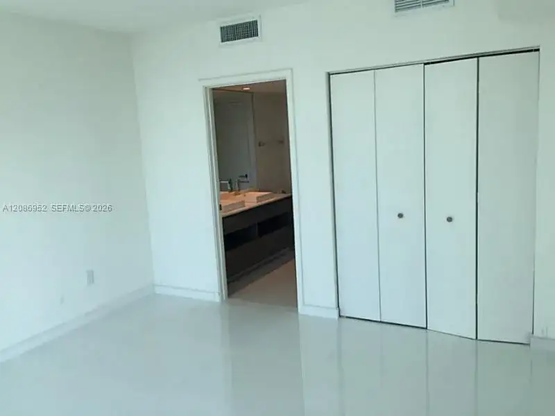 1100 S MIAMI AV # 3302, Miami FL 33130 photo 2