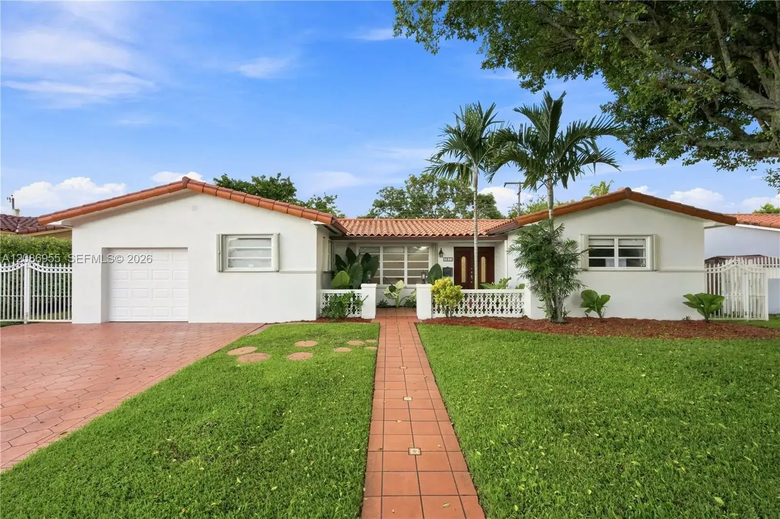 1811 SW 99th Ave, Miami FL 33165